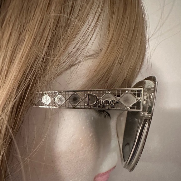 DIOR Silver Oversize Sunglasses Gorgeous Design on arms!! SO TRENDY RIGHT NOW! - Picture 8 of 13